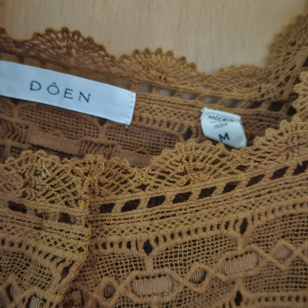 Doen Lace Tank Top - Picture 3 of 5